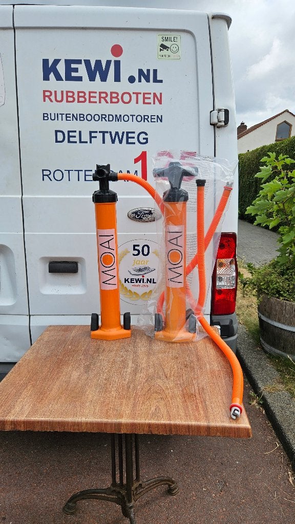 25 handpompen voor sup / rubberboot    (ook per stuk € 12,-)