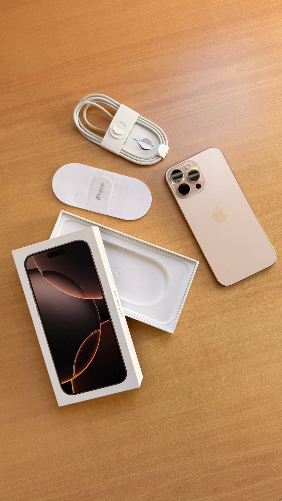 iPhone 16 Pro Max Desert Titanium– Perfect Condition - 256GB, 256 GB, IPhone 16 Pro Max, Ophalen of Verzenden, Zo goed als nieuw