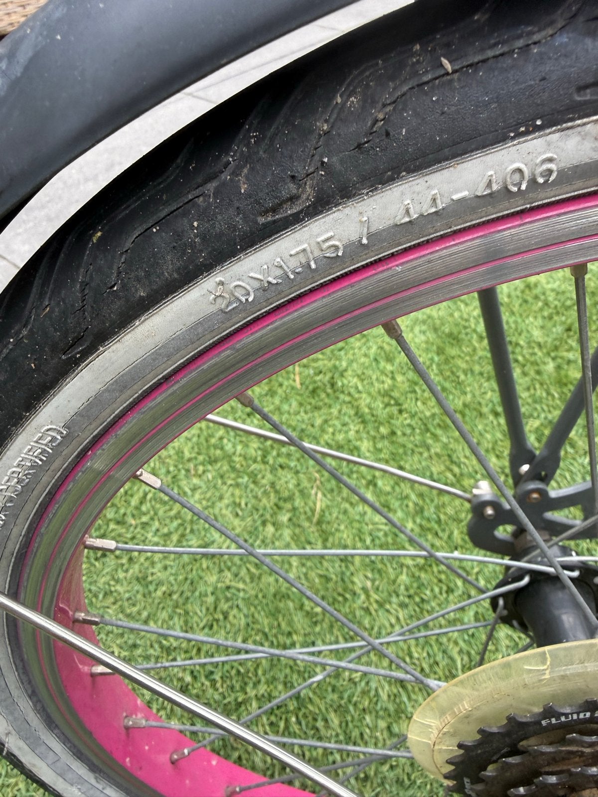 B'TWIN kinderfiets 20 inch - Grijs/Roze, Ophalen of Verzenden, Gebruikt, Velgrem, 16 tot 20 inch