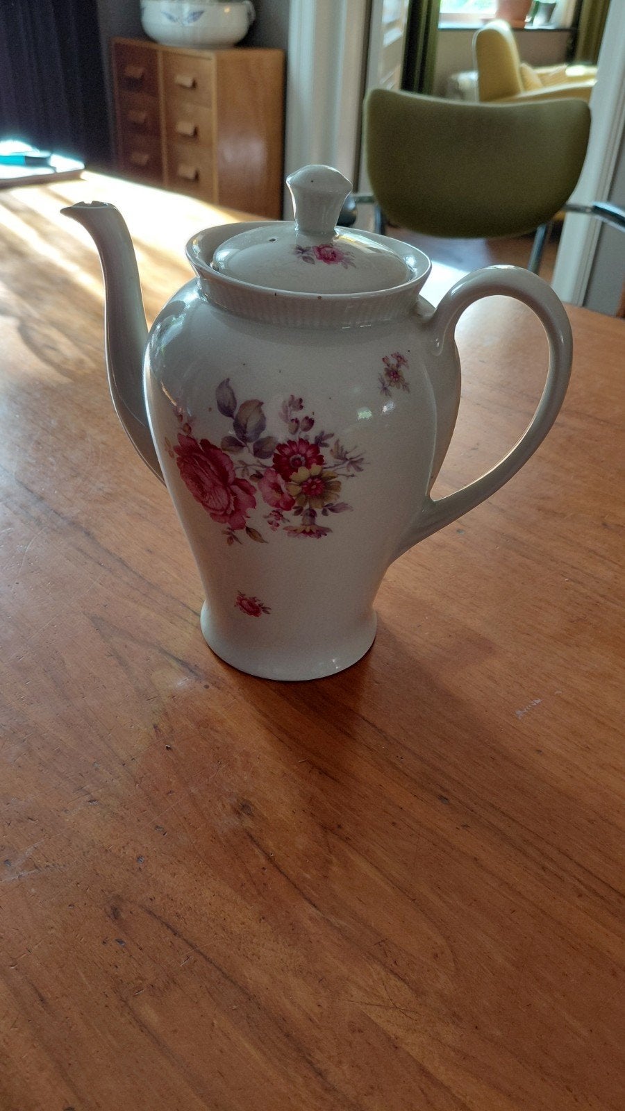 Antieke Mosa Maastricht theepot met rozen decor, Ophalen of Verzenden