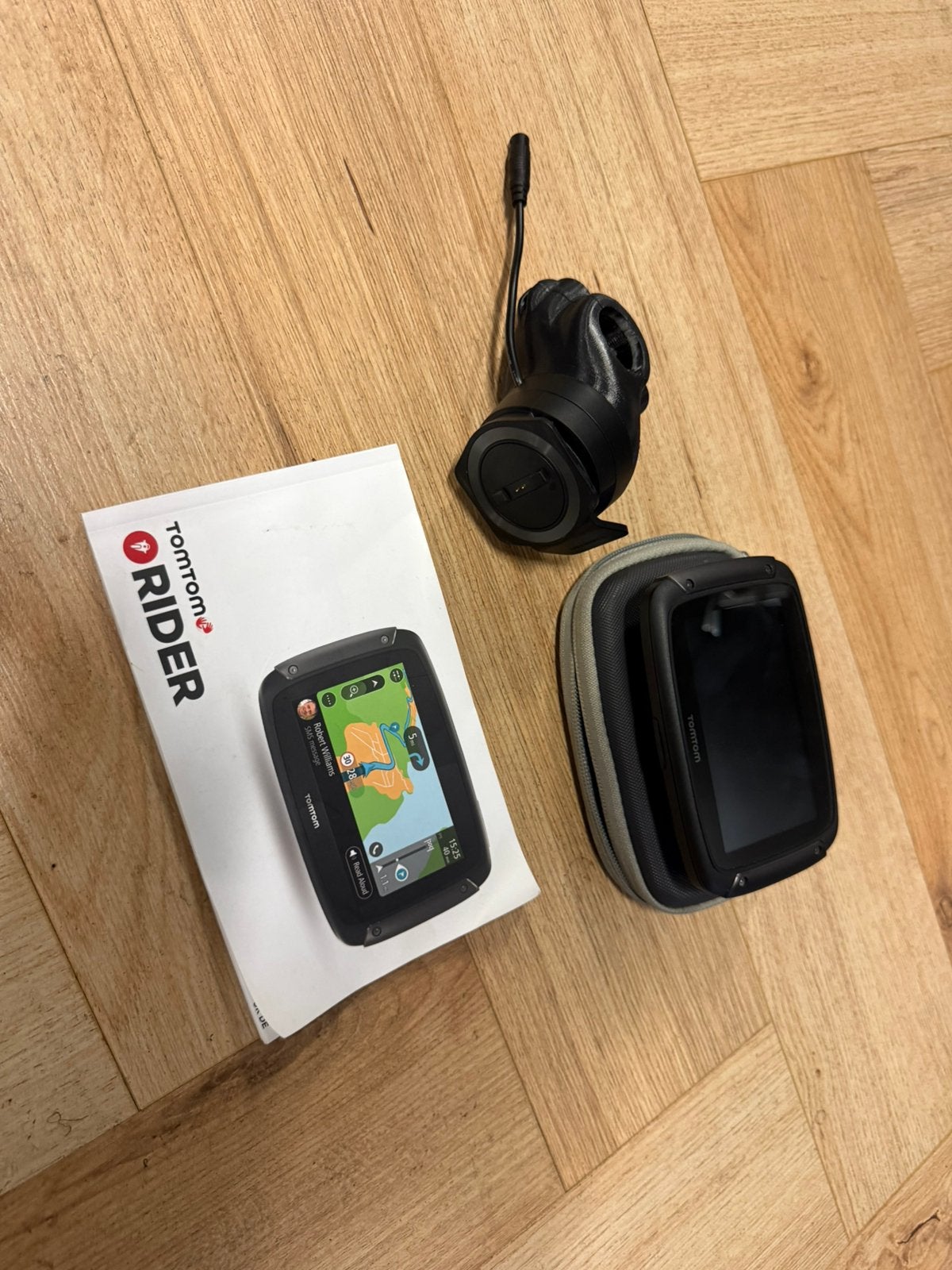 TomTom Rider 550 incl actieve houder stuurbeugel navigatie, Motoren, Verzenden, Zo goed als nieuw