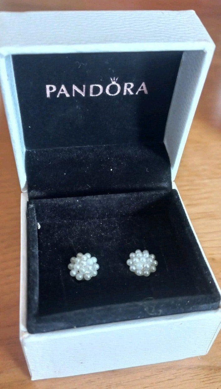 Pandora oorbellen met parels, Ophalen, Gebruikt, Wit, Knopjes of Stekers