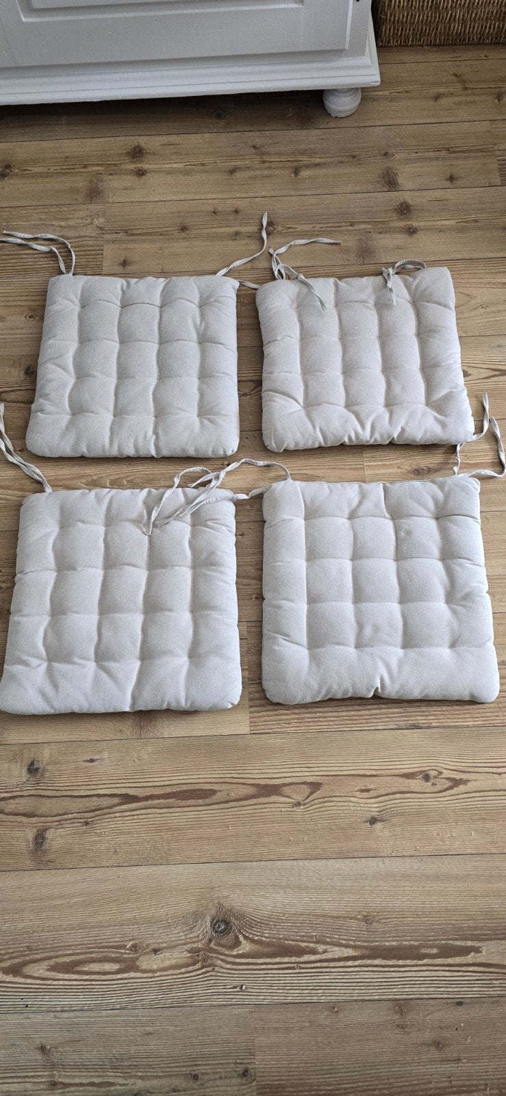 Beige stoelkussens, Ophalen of Verzenden, Zo goed als nieuw, Beige, Vierkant