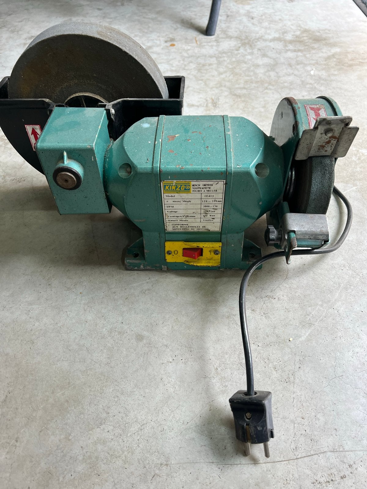 Kinzo Werkbankslijpmachine 400W - Model 3E415, Doe-het-zelf en Verbouw, Gereedschap | Slijpmachines, Ophalen, Gebruikt, Minder dan 700 watt