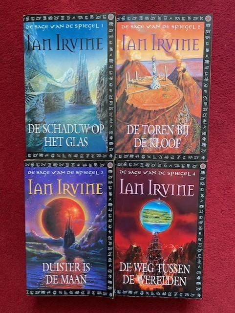 IAN IRVINE DE SAGA VAN DE SPIEGEL DE COMPLETE SERIE IN GOEDE, Boeken, Ophalen of Verzenden, Zo goed als nieuw