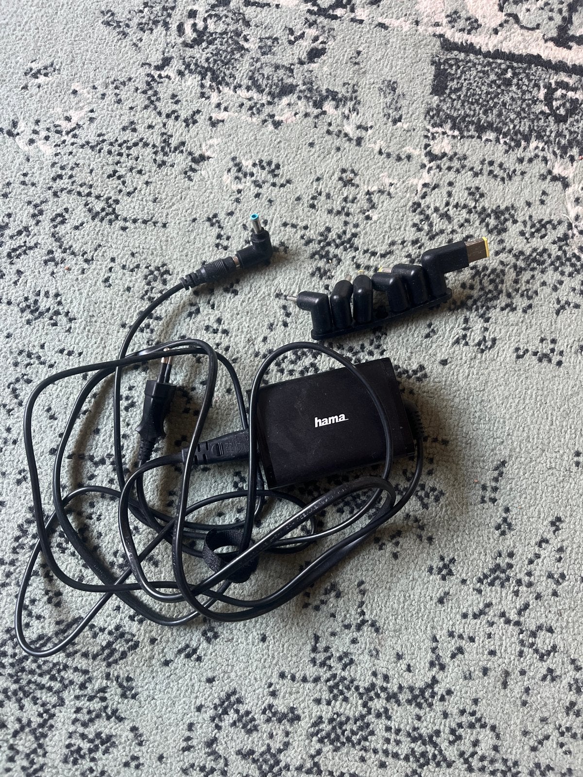 Hama universele laptoplader met diverse adapters, Ophalen, Gebruikt