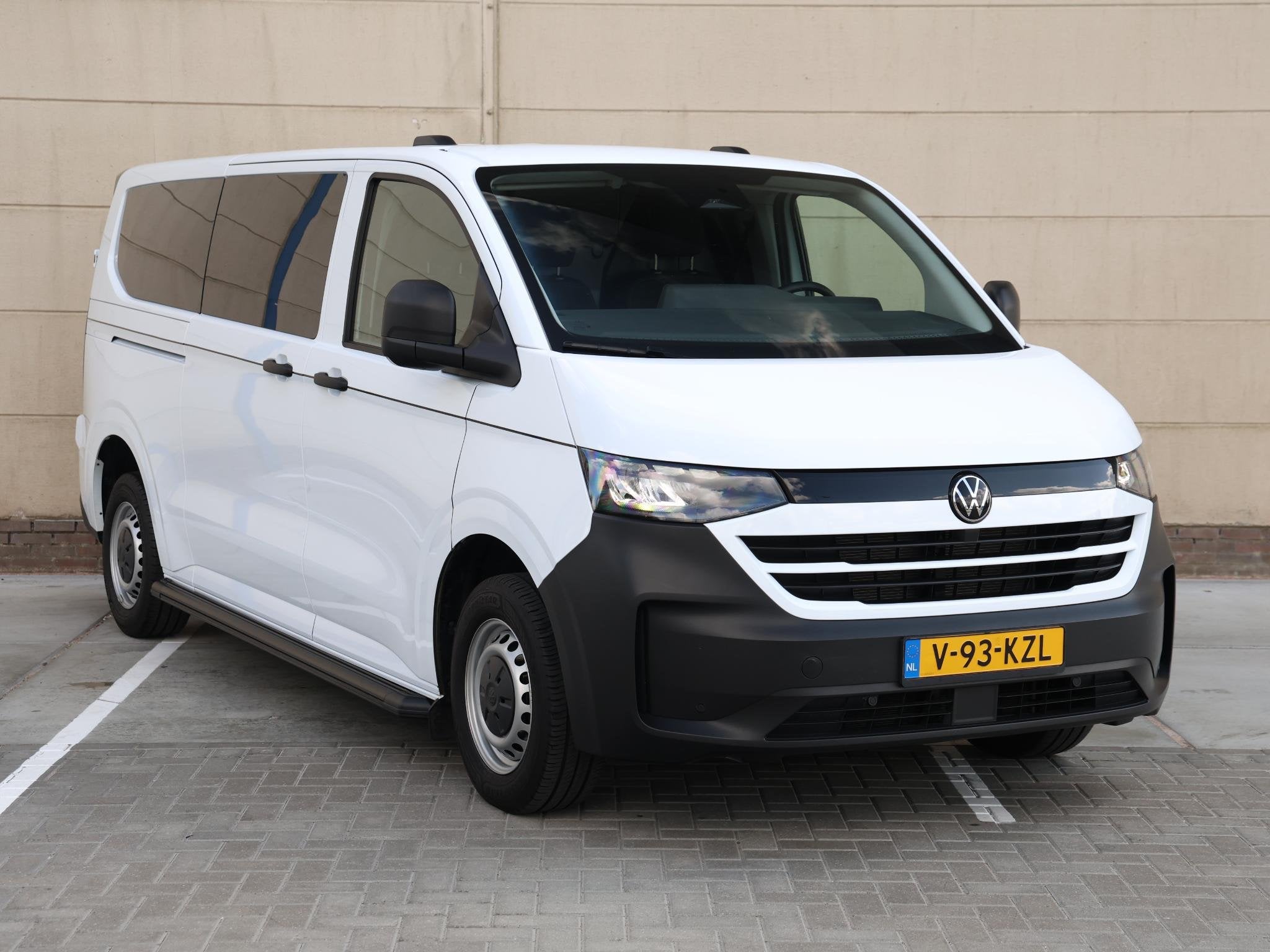 Volkswagen Transporter 2.0 TDI 110 pk L2H1 Life | Airco | Cr, Voorwielaandrijving, Stof, Gebruikt, 4 cilinders