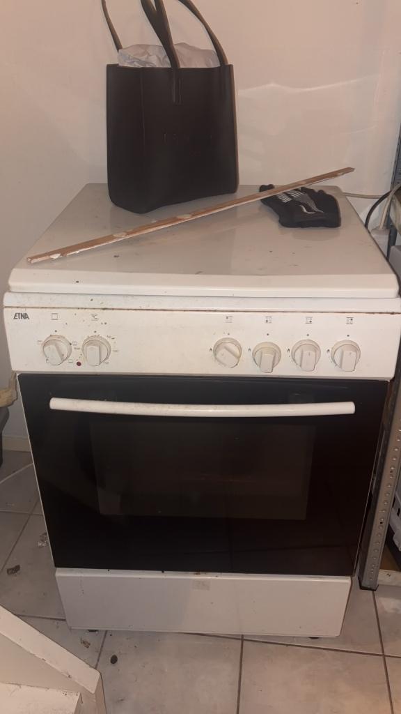 Gasfornuis (oven stuk) gratis ophalen, Witgoed en Apparatuur, Fornuizen, Vrijstaand, Gas, 4 kookzones, 85 tot 90 cm, 60 cm of meer