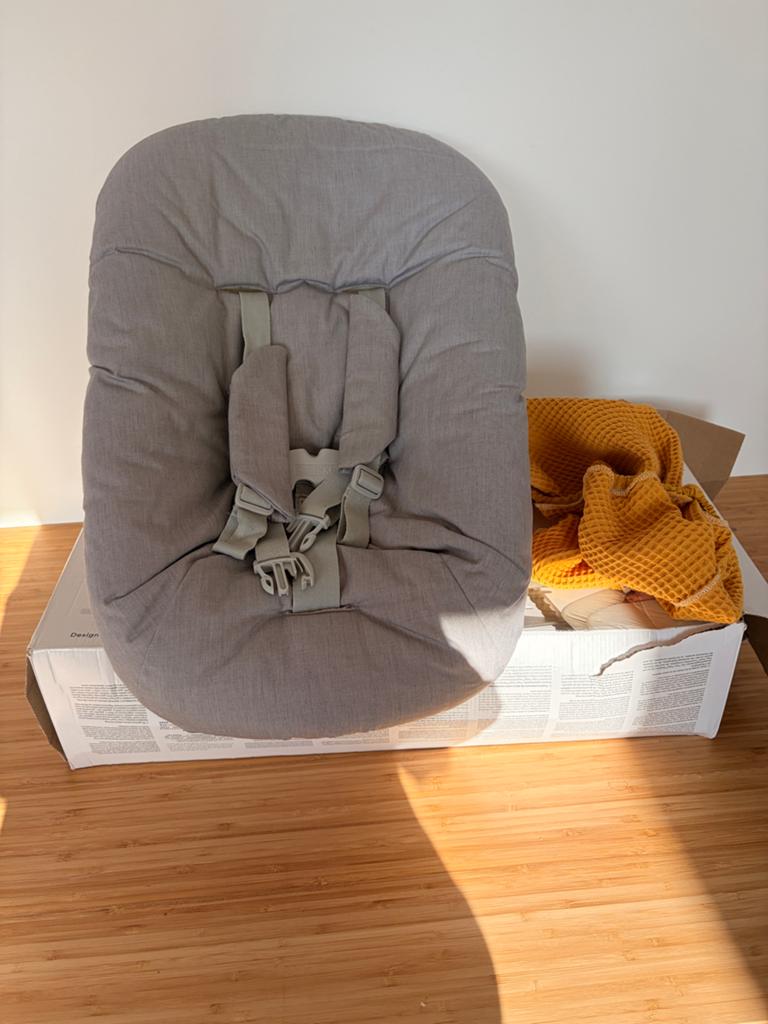 Stokke Tripp Trapp Newborn Set babyset met 2 hoezen, Kinderen en Baby's, Kinderstoelen, Ophalen, Zo goed als nieuw, Overige typen
