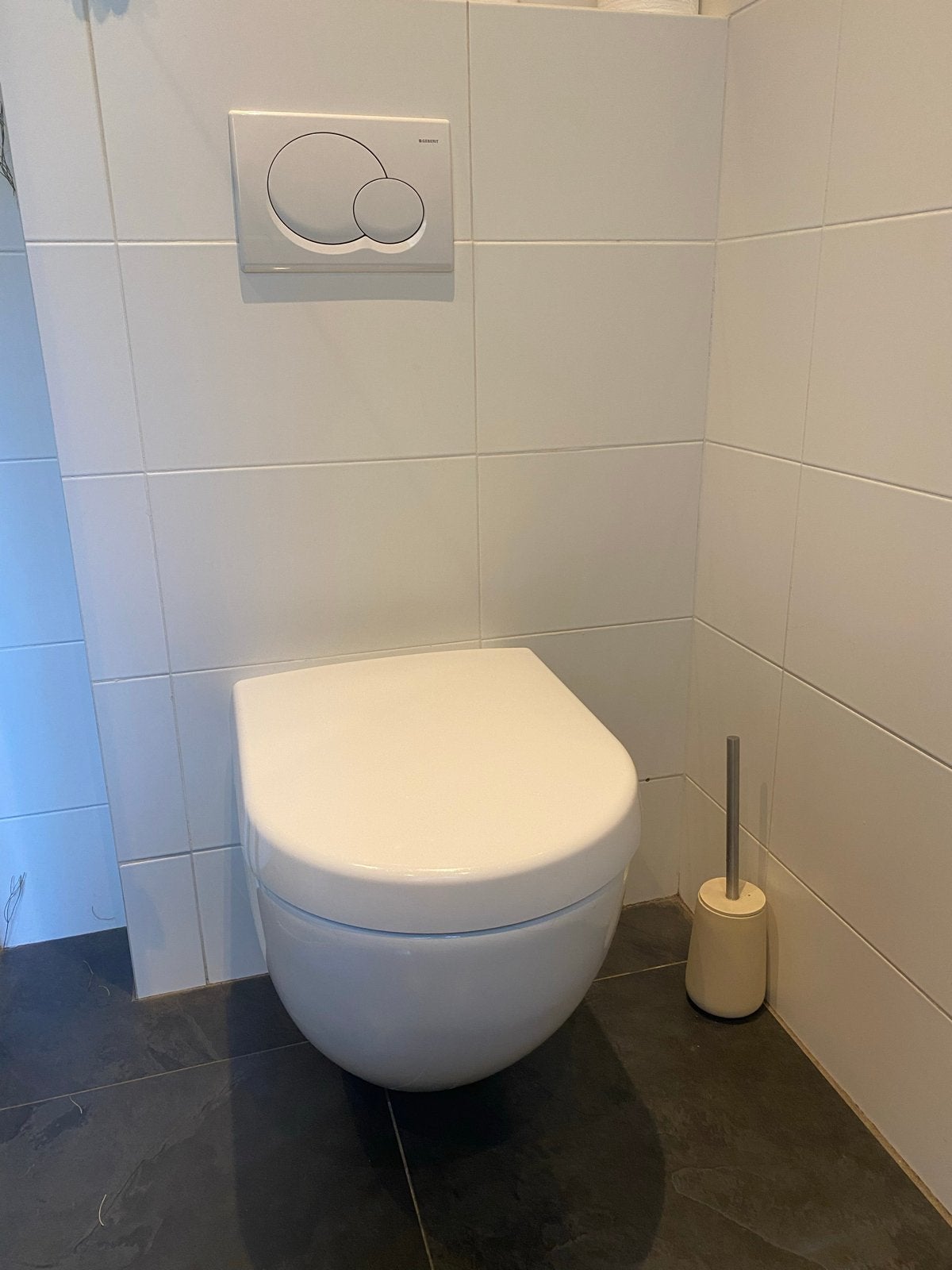 Villeroy & Boch wandcloset met Geberit bedieningspaneel, Ophalen, Gebruikt, Toilet