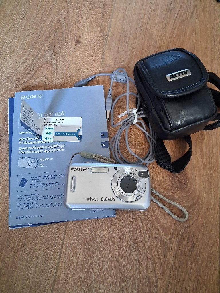 Camera Sony cybershot, Audio, Tv en Foto, Gebruikt, Cameratas, Ophalen of Verzenden, Compactcamera