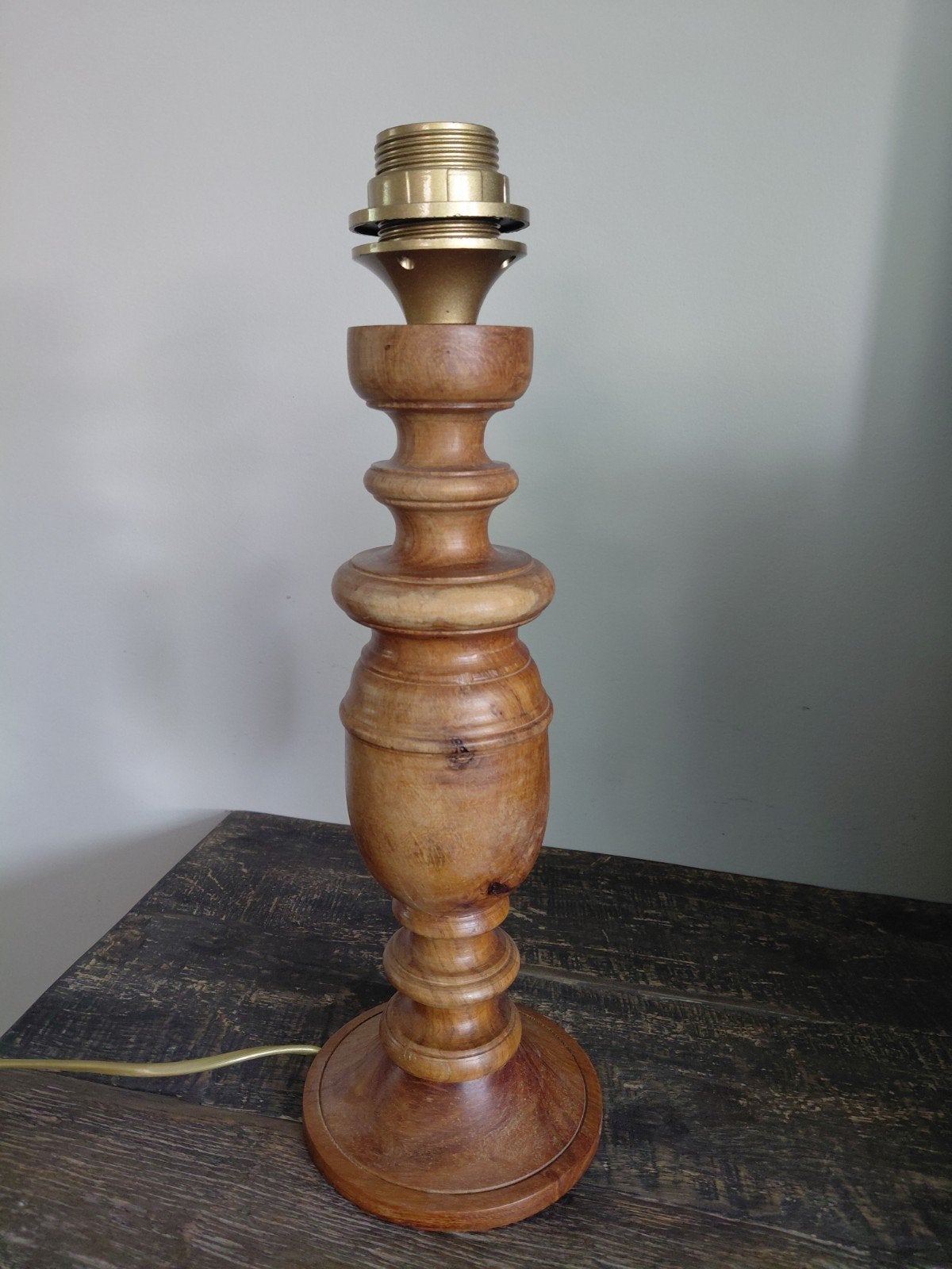 Vintage houten tafellamp - Klassiek en sfeervol, Huis en Inrichting, Ophalen of Verzenden, Zo goed als nieuw, Klassiek, 37 cm