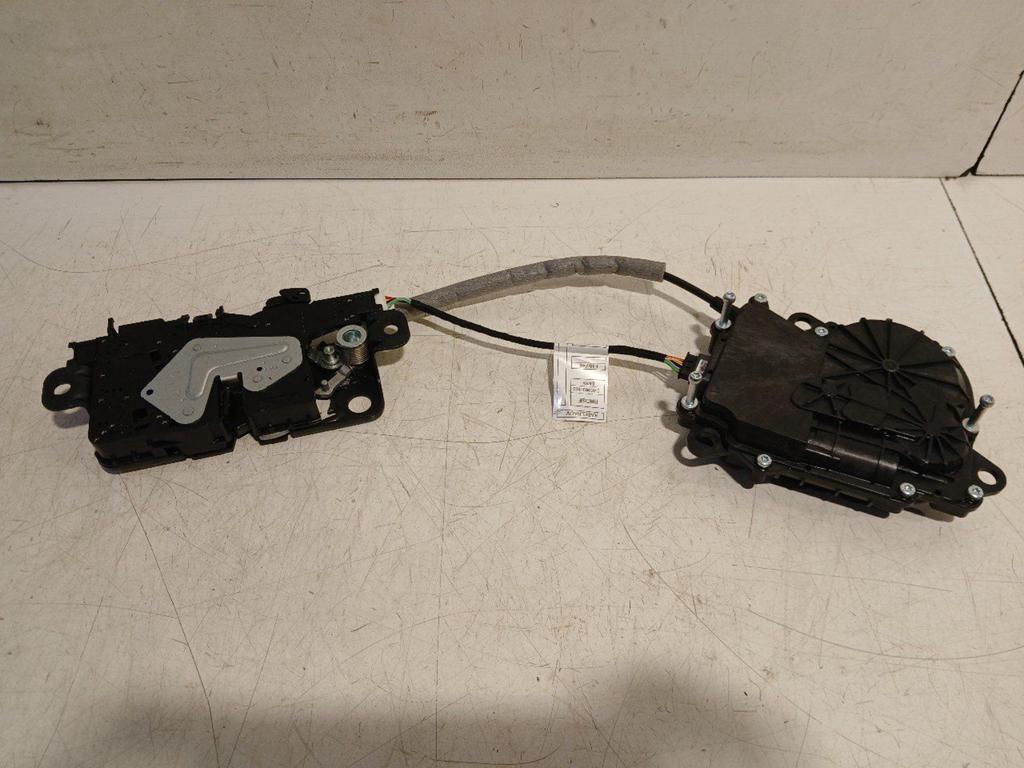 Slot mechaniek kofferdeksel achterklep elektrisch BMW X1, Onderdelen@venauto.nl, Van der Ven Autorecycling B.V., Gebruikt, Ettenseweg 76, 4706 PB Roosendaal, The Netherlands
