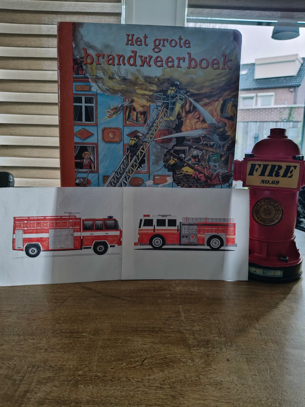 Brandweer set; 2x canvas, brandkraan en boek, Kinderen en Baby's, Kinderkamer | Inrichting en Decoratie, Ophalen of Verzenden