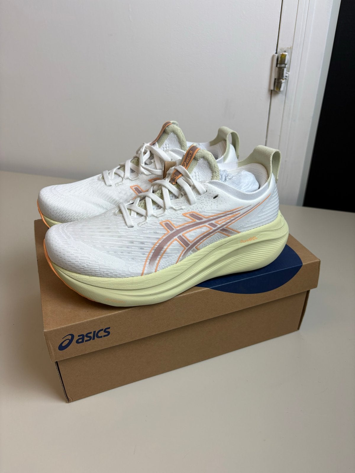 ASICS Gel-Nimbus 27 White Fawn Wit Geel Hardloopschoenen 39, -, Wit, -, Nieuw