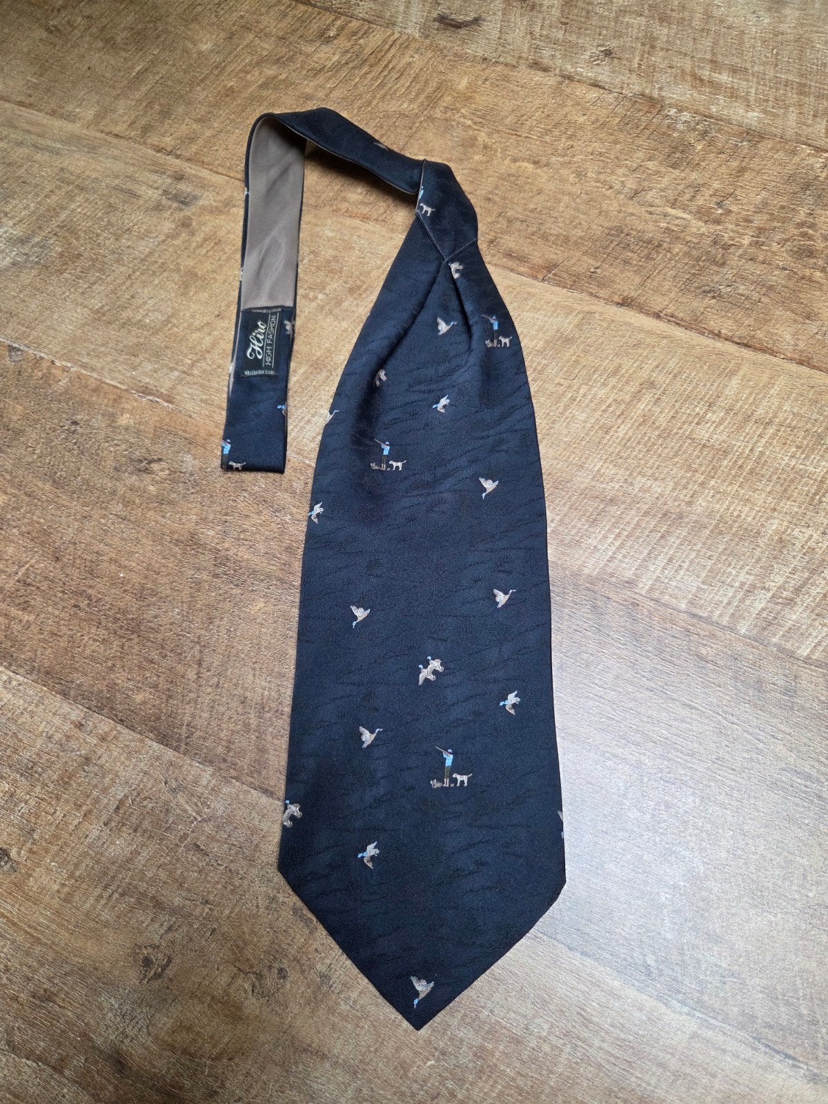 vintage brede stropdas met jachtmotief, Blauw, Hiro High Fashion, Ophalen of Verzenden, Zo goed als nieuw
