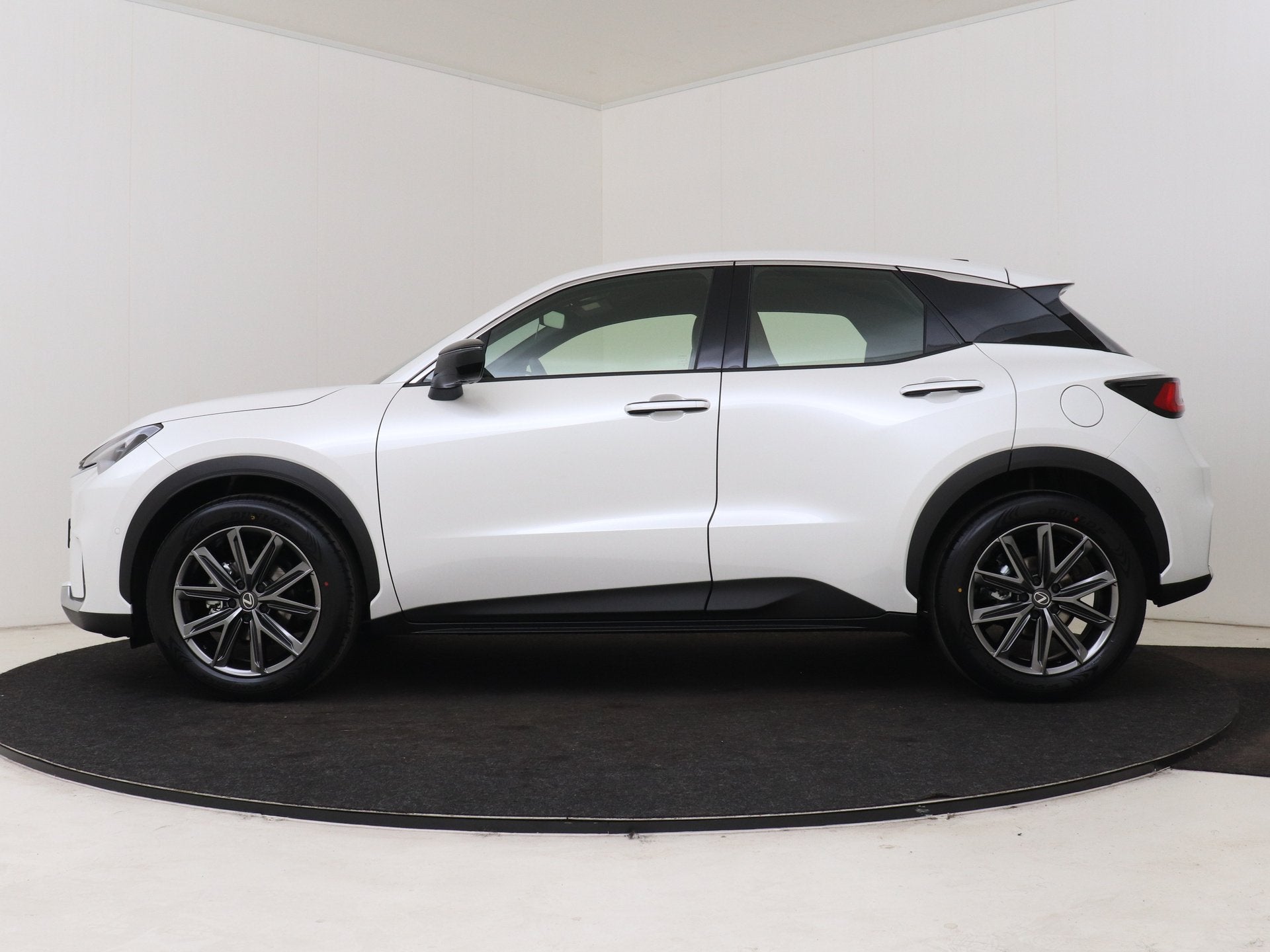 Lexus LBX Elegant 2WD Advanced Pack | HUD | 360 Camera, Auto's, Lexus, 136 pk, Nieuw, Hybride Elektrisch/Benzine, SUV of Terreinwagen