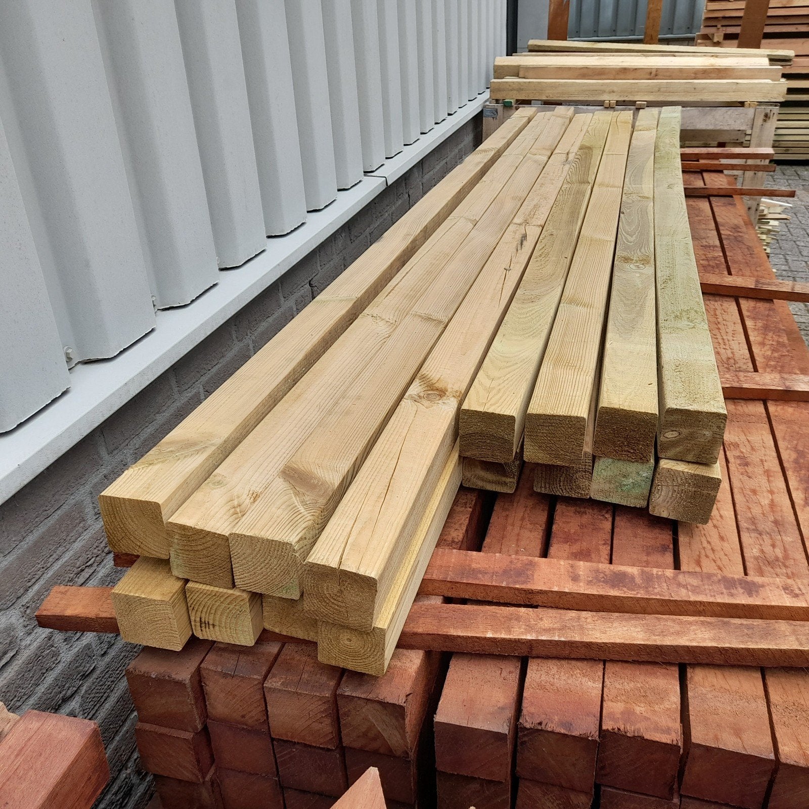 Grenen schuttingpalen, B-keus, tuinpalen, paal, Tuin en Terras, Palen, Balken en Planken, Ophalen, Nieuw, 250 cm of meer, Palen