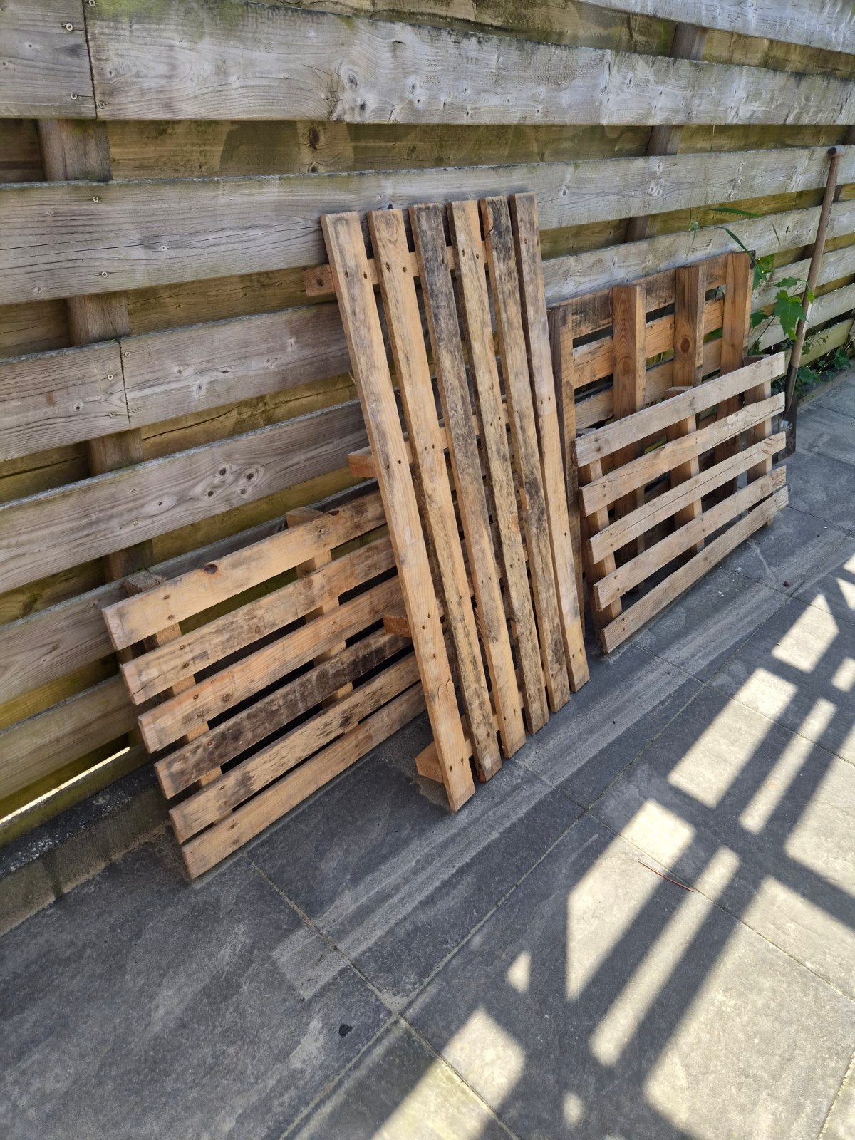 Gratis 4 stuks pallets, Ophalen, Overige houtsoorten, Minder dan 200 cm, Pallet