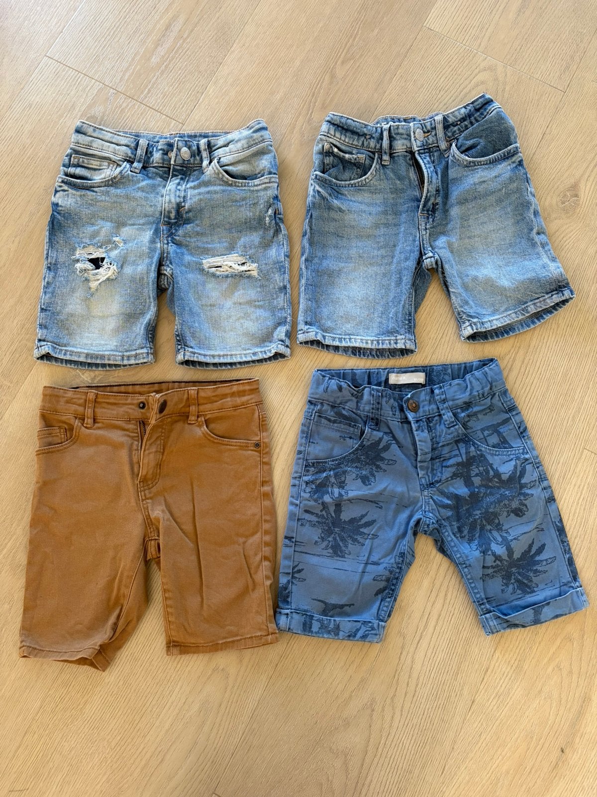 4 korte broeken, maat 110, Ophalen of Verzenden, Zo goed als nieuw, Maat 110