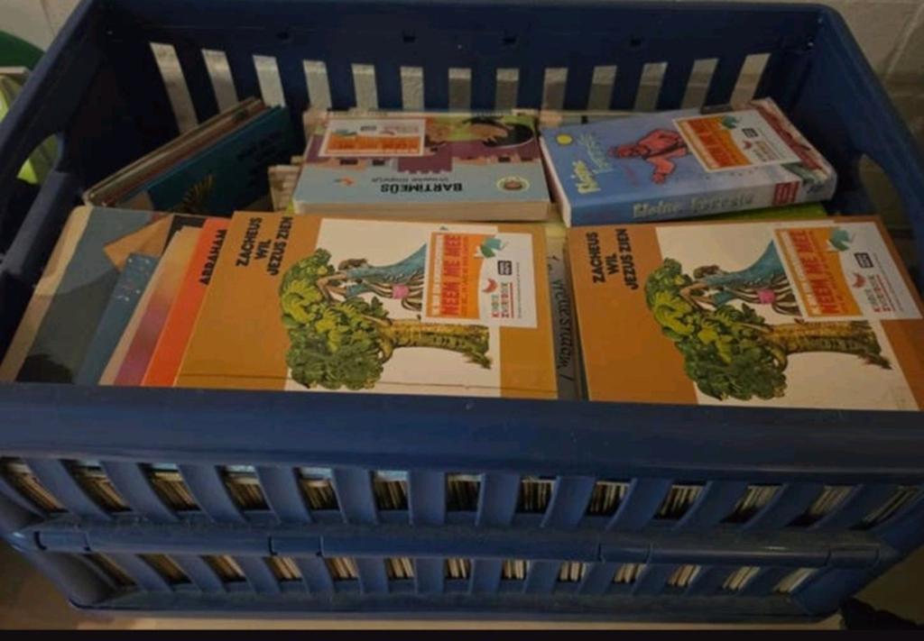 Gereserveerd  Mini bieb boeken christelijke boeken, Boeken, Ophalen