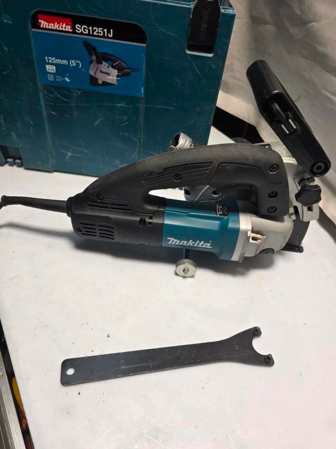 Makita SG1251J Sleuvenfrees muurfrees In Mbox - 1400W - 125m, Ophalen of Verzenden, Makita, N, N.v.t