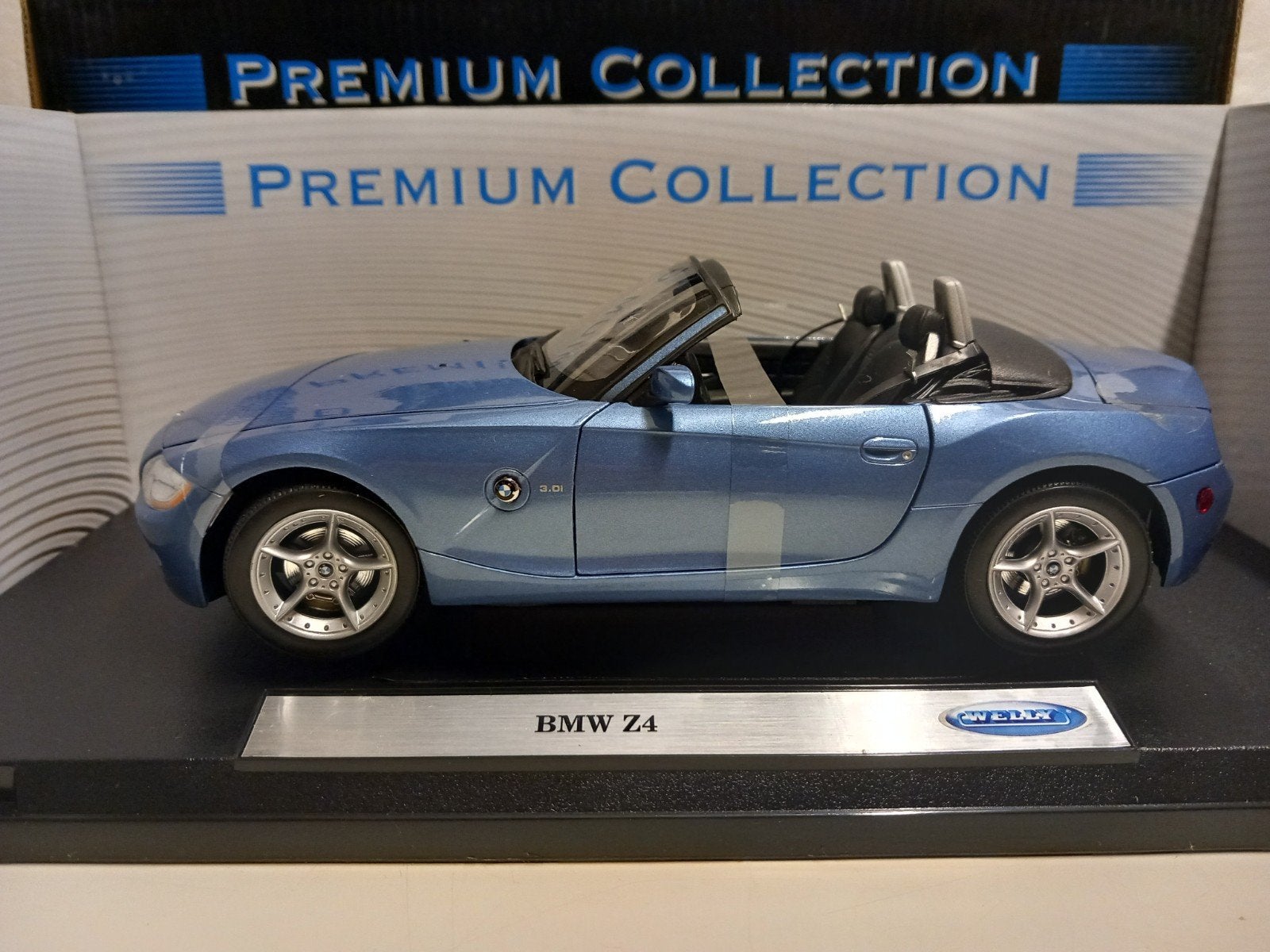 BMW Z4 Roaddter blauw Welly metal 1;18 KRD, Hobby en Vrije tijd, Modelauto's | 1:18, Ophalen of Verzenden, Zo goed als nieuw, Auto