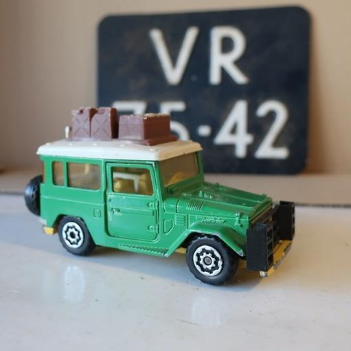 Toyota Land Cruiser Raid schaal 1:36 Majorette groen, Ophalen of Verzenden, Gebruikt, Auto, Overige merken