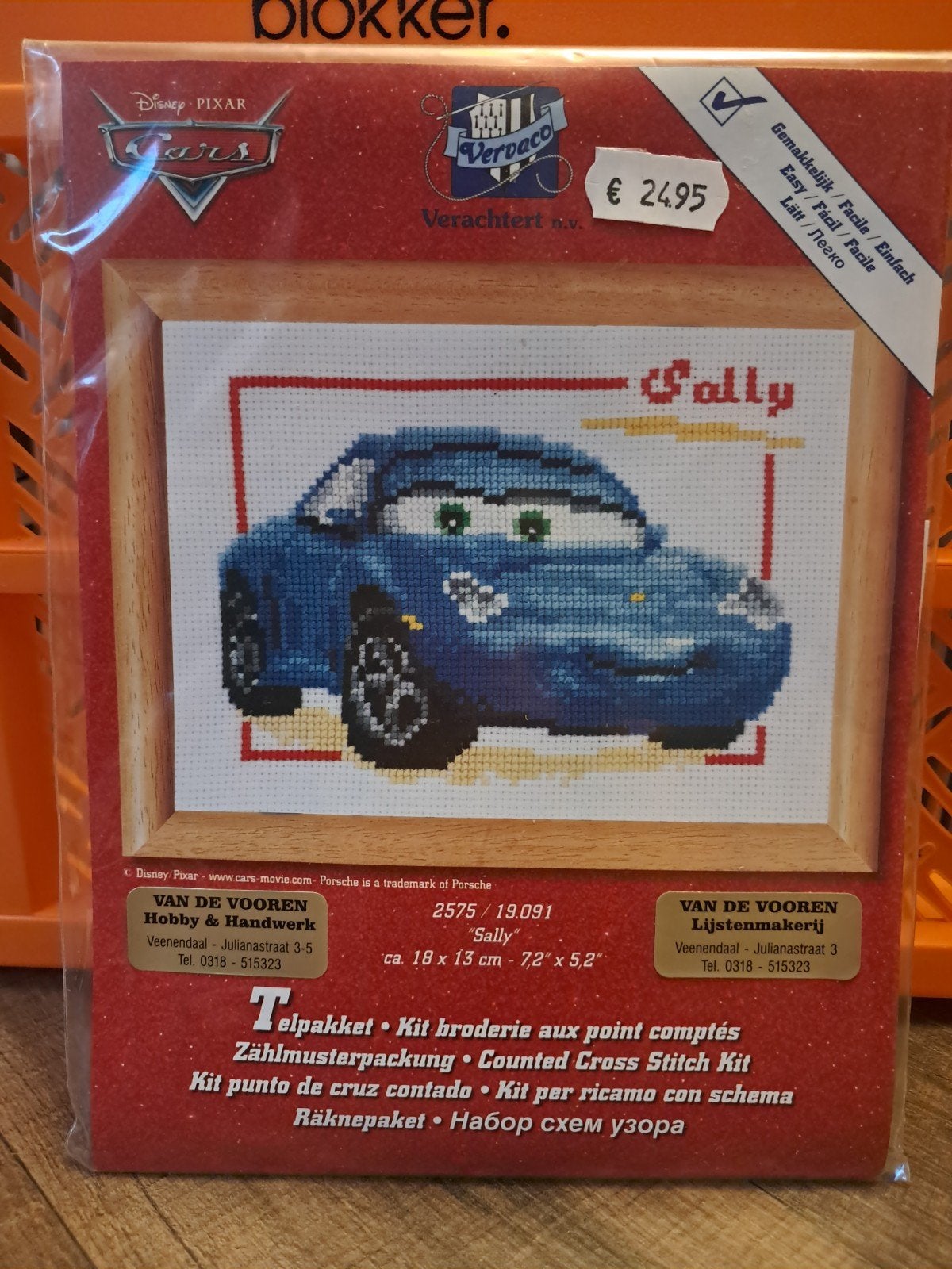Disney Pixar Cars Borduurpakket - Sally (Verachtert), Ophalen of Verzenden, Nieuw, Handborduren, Borduurpakket