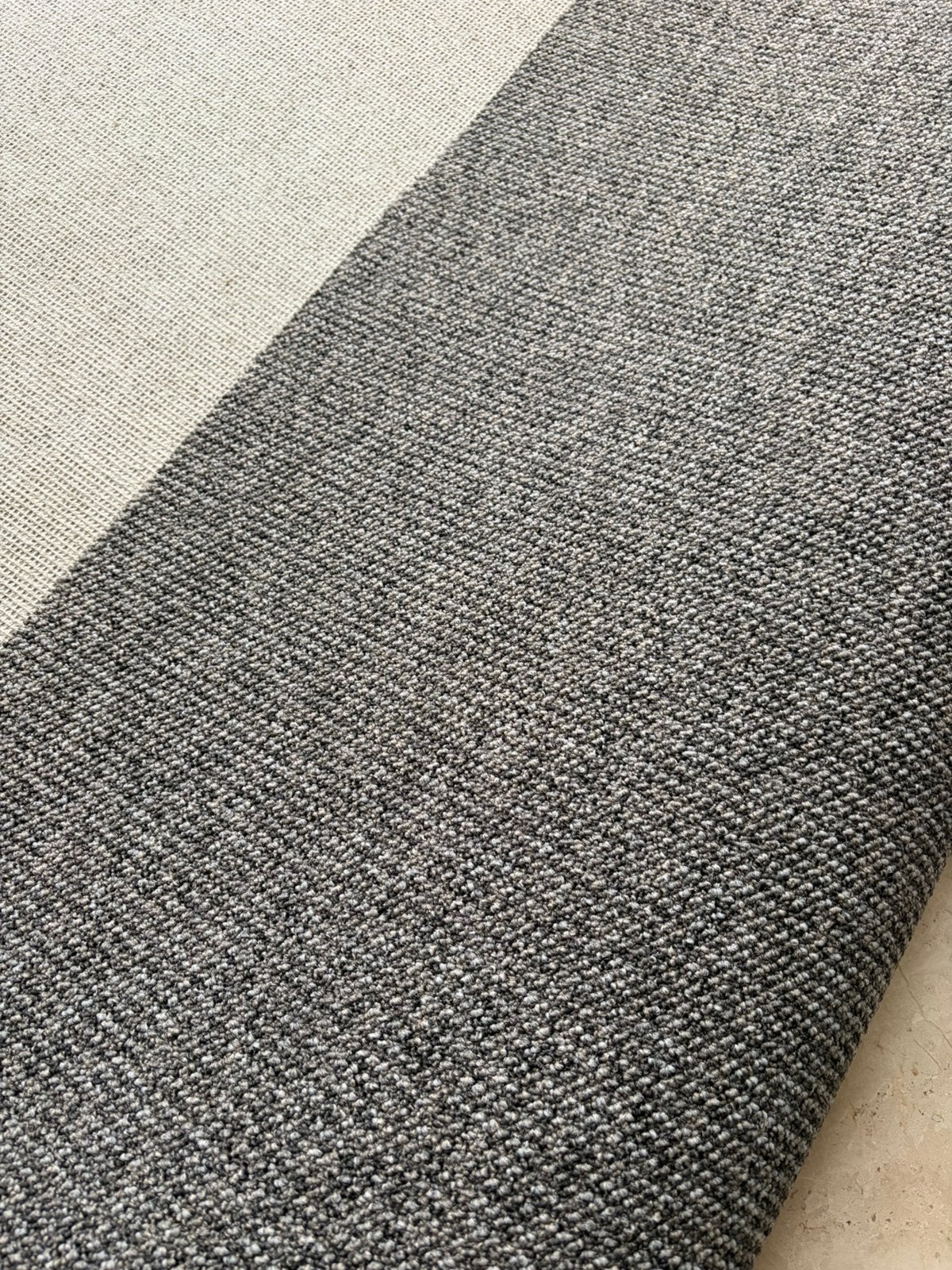 Gratis: Tapijt 4m x 2m (& overschot ondertapijt voor trap)., Ophalen, Zo goed als nieuw, Tapijt