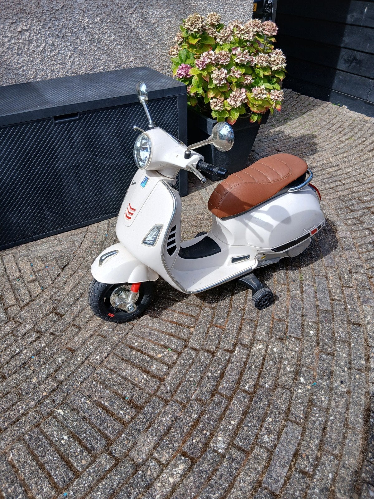 Vespa kinder elektr. scooter, Ophalen, Zo goed als nieuw