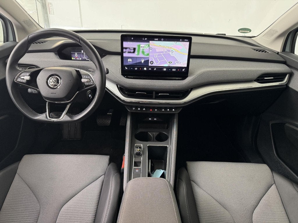 Skoda Enyaq iV 60 | Navigatie | Camera | Stoelverwarming | A, Auto's, Skoda, Automaat, 397 km, Achterwielaandrijving, Gebruikt