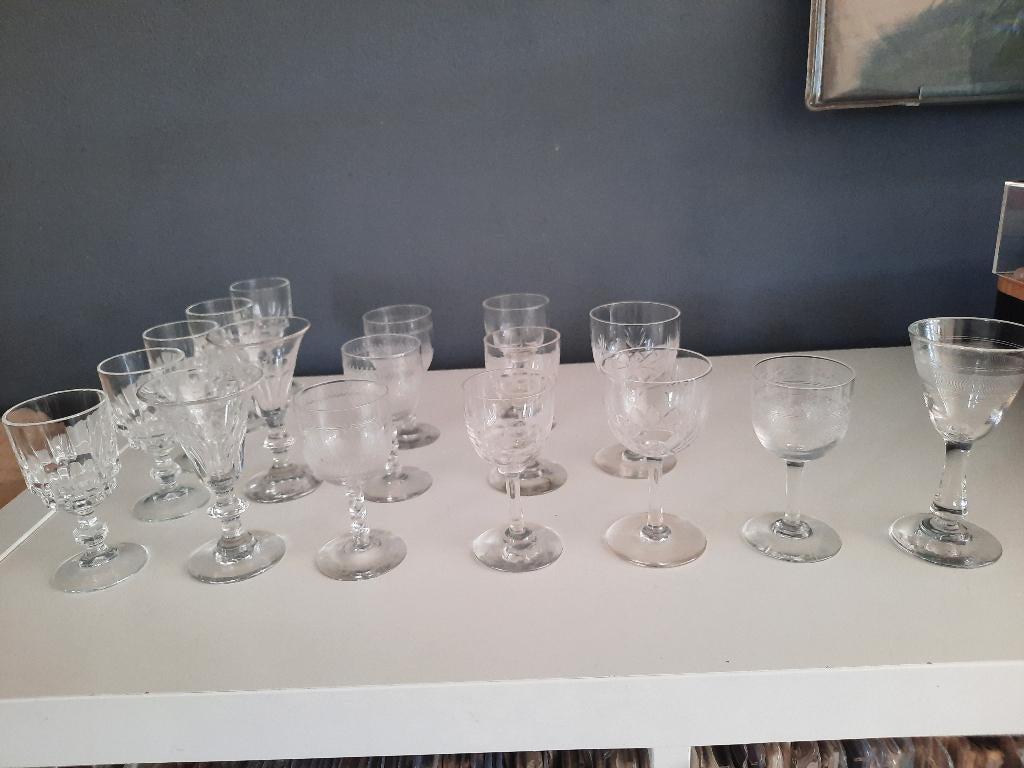 17 oude en mooie borrelglazen, glazen, Ophalen, Gebruikt, Borrel- of Shotglas