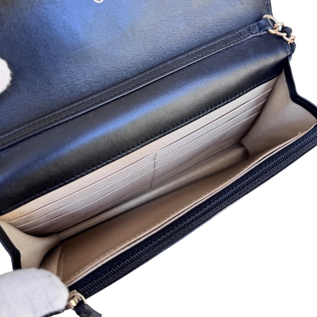 Chanel coco pearl crush woc wallet on chain lamsleer tas ghw image 5
