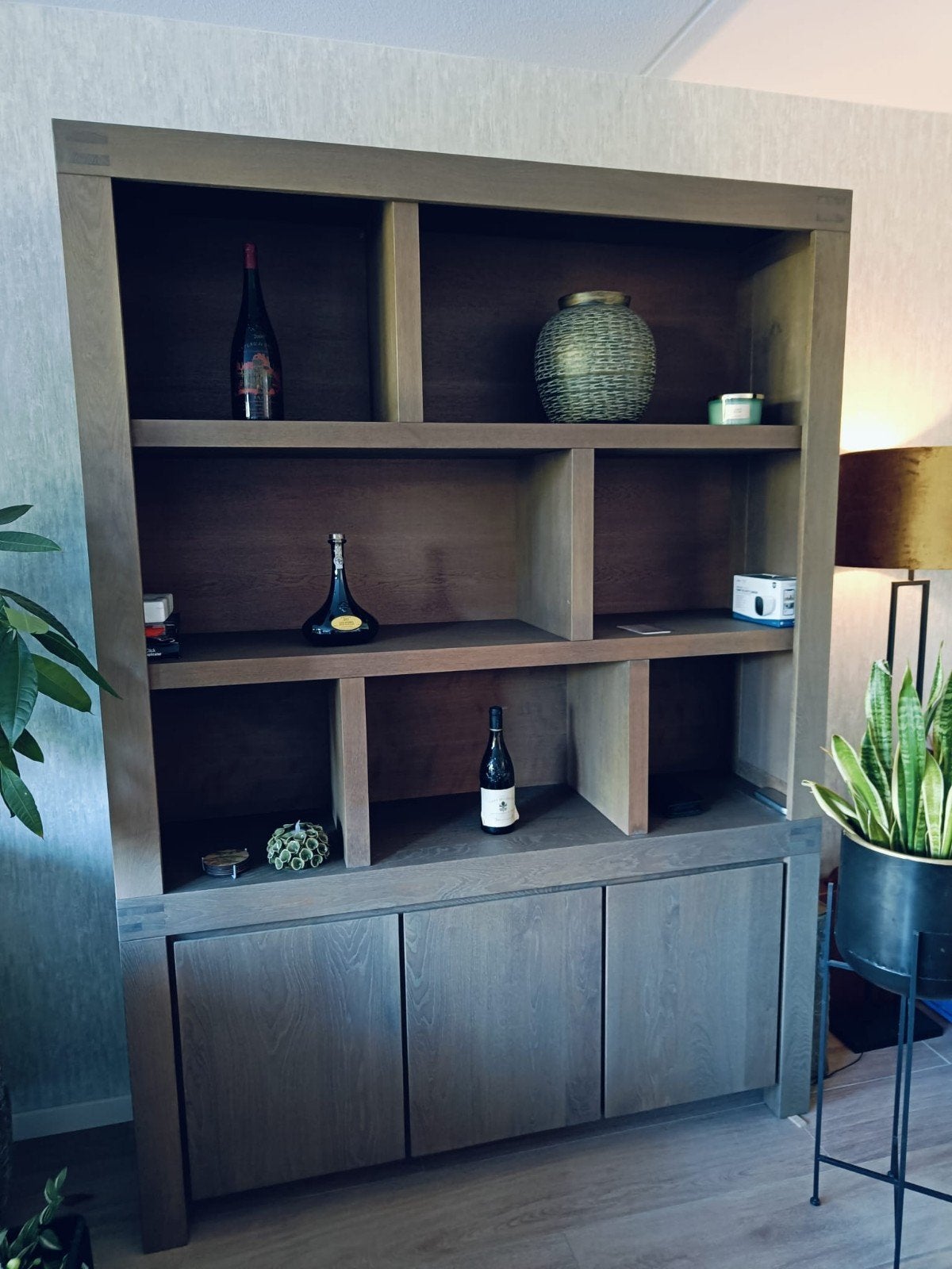 Goossens buffetkast Clear, bruin eiken gelakt, Huis en Inrichting, Kasten | Buffetkasten, Ophalen, 200 cm of meer, Eikenhout, Zo goed als nieuw