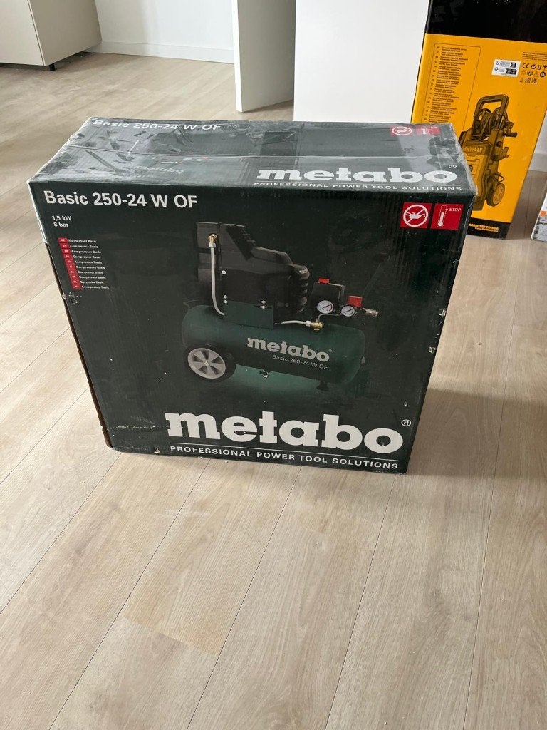 Metabo Compressor Basic 250-24 OF (601523000) (nieuw), Doe-het-zelf en Verbouw, 6 tot 10 bar, Nieuw, Ophalen of Verzenden, Minder dan 200 liter/min