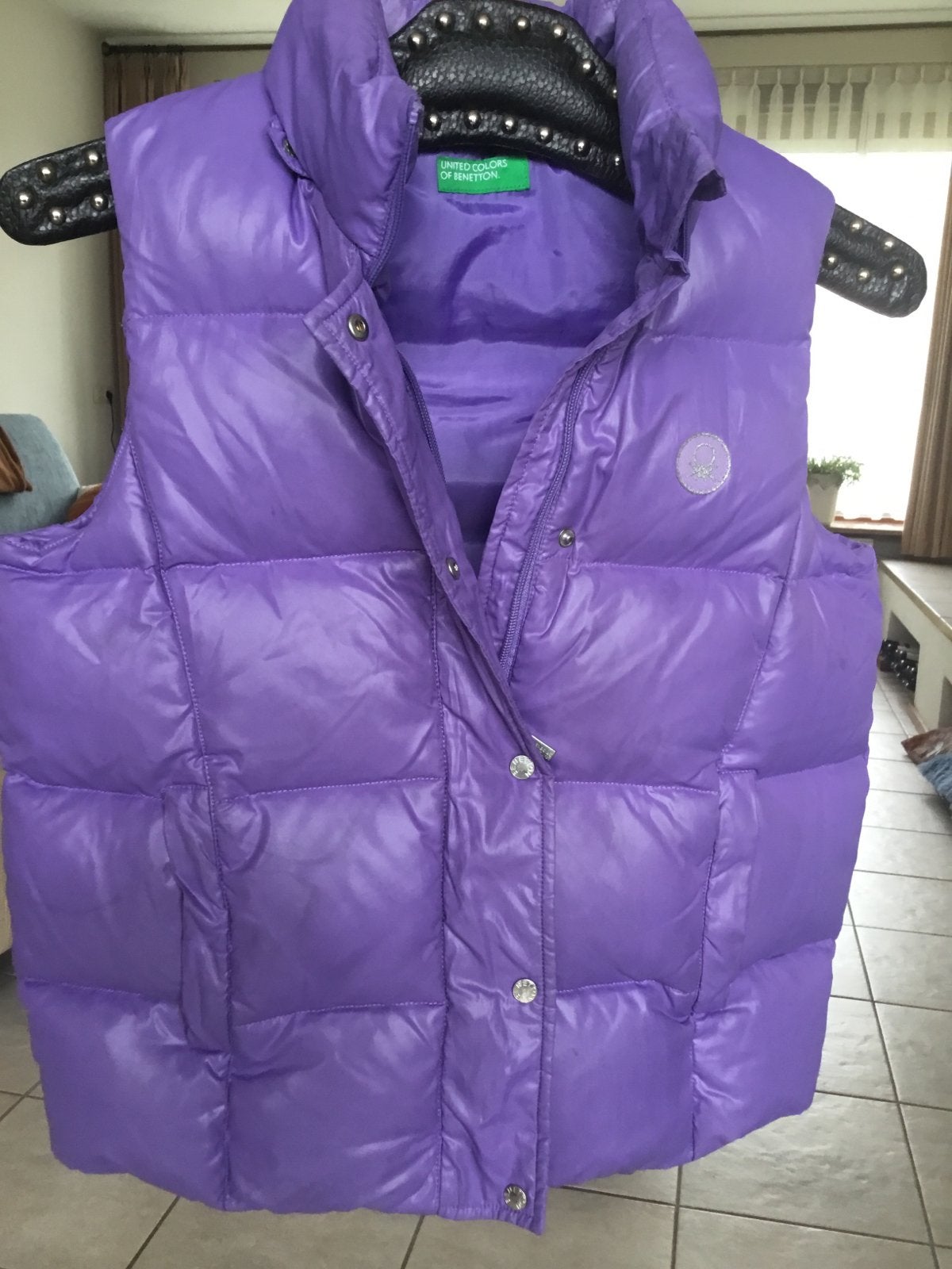 Benetton paarse bodywarmer maat 140 (mist capuchon), Ophalen of Verzenden, Gebruikt, Meisje, Jas