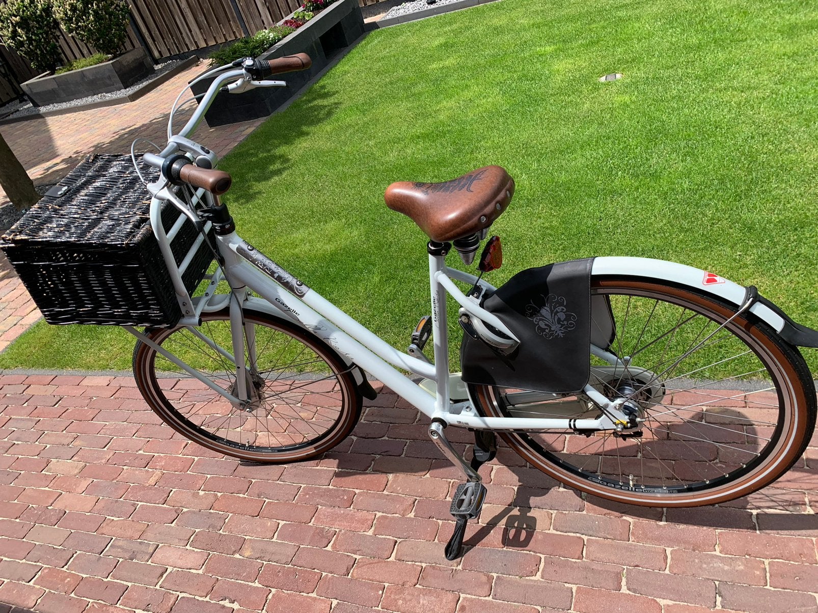GAZZELE OMA FIETS met mand, Versnellingen, Ophalen of Verzenden, Gazelle, Trommelrem