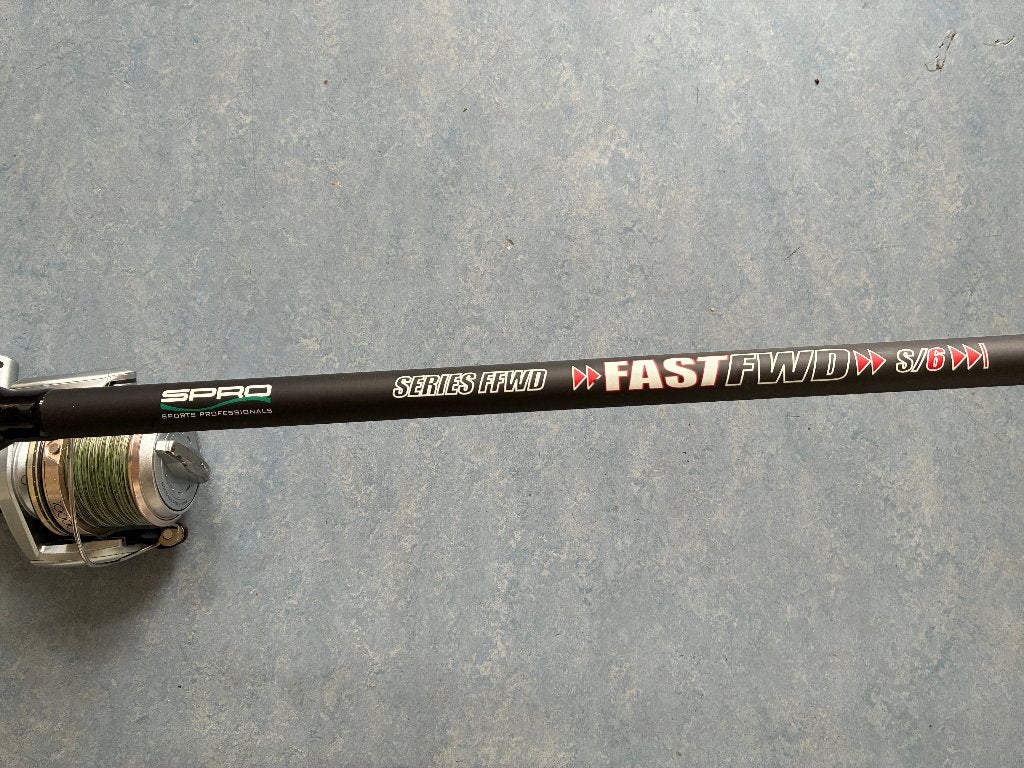Set Strandhengel Spro met Shimano zeemolen, Ophalen, Zo goed als nieuw, Complete set