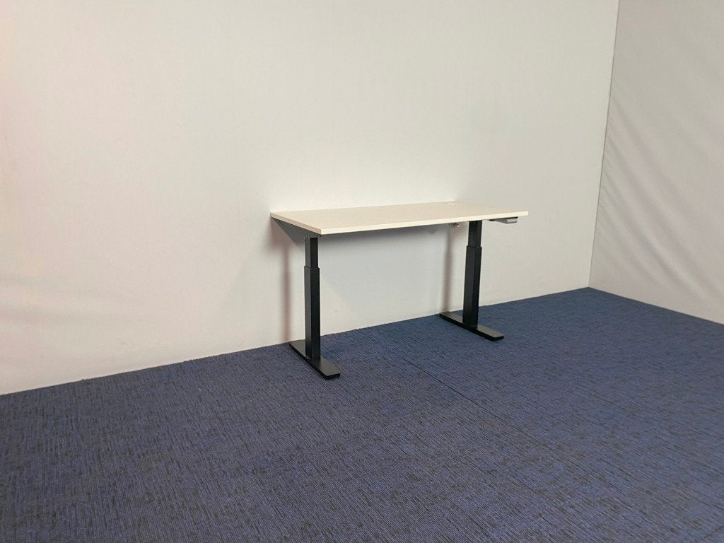 7 x Bureau Voortman (slinger), wit blad, 120 x 60 cm., Huis en Inrichting, Bureaus, Ophalen, Gebruikt, In hoogte verstelbaar, Voortman