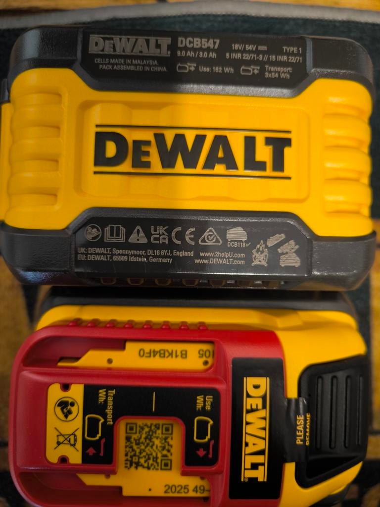 4x DeWALT Flexvolt 9Ah accu's TOT zondag!, Ophalen, Zo goed als nieuw