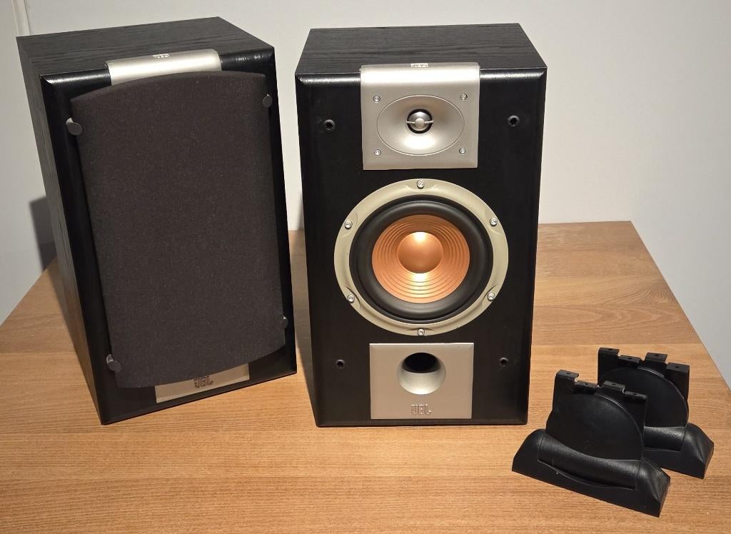 JBL Studio Series S26 + Vogel's ophangsysteem, Audio, Tv en Foto, Luidsprekers, Ophalen, JBL, Zo goed als nieuw, 120 watt of meer