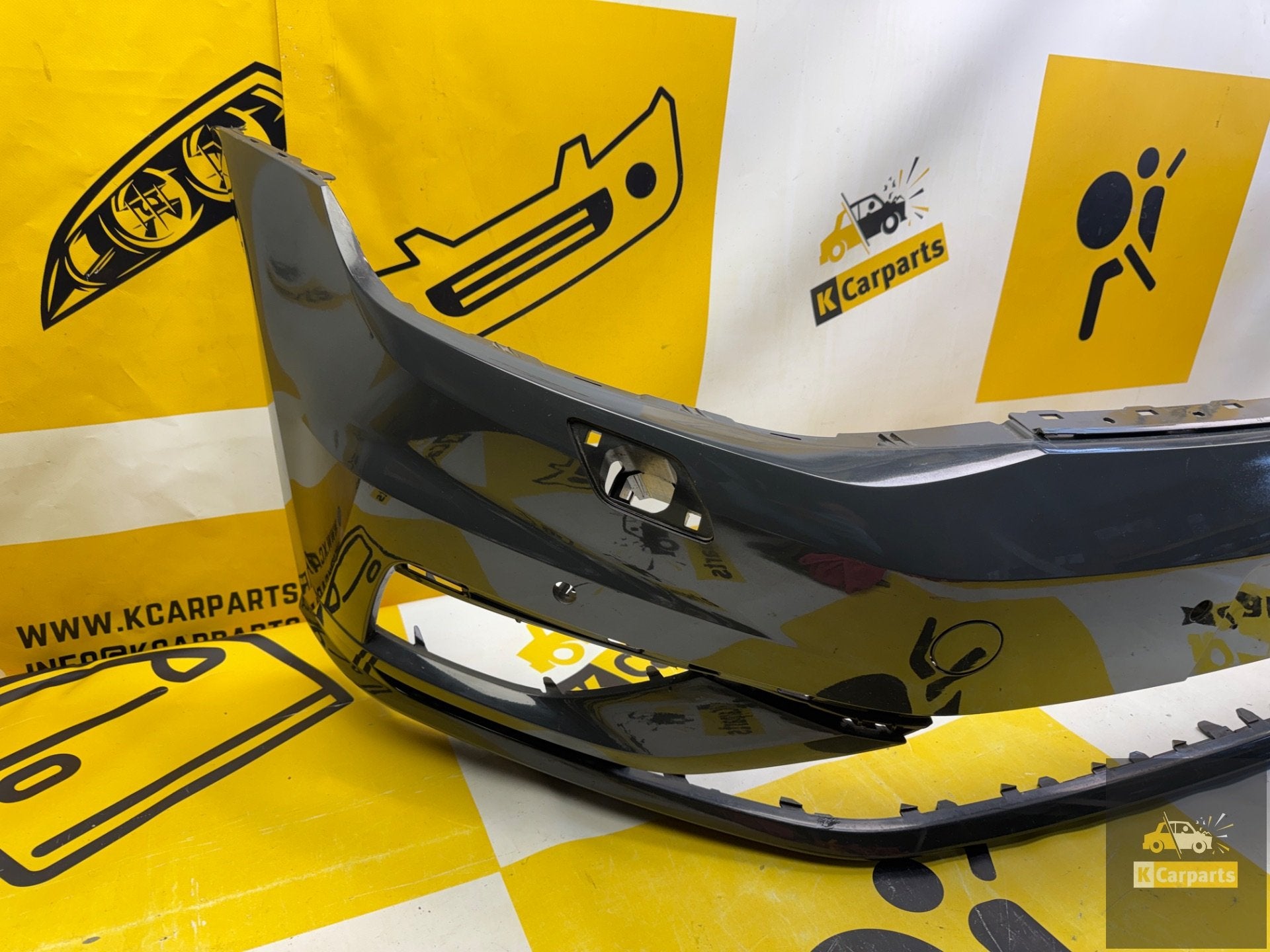 Volkswagen Golf 7 Facelift voorbumper 5G0807221FL, Gebruikt, Volkswagen AG, Bumper, Berliner Ring 2
38440  Wolfsburg, DE