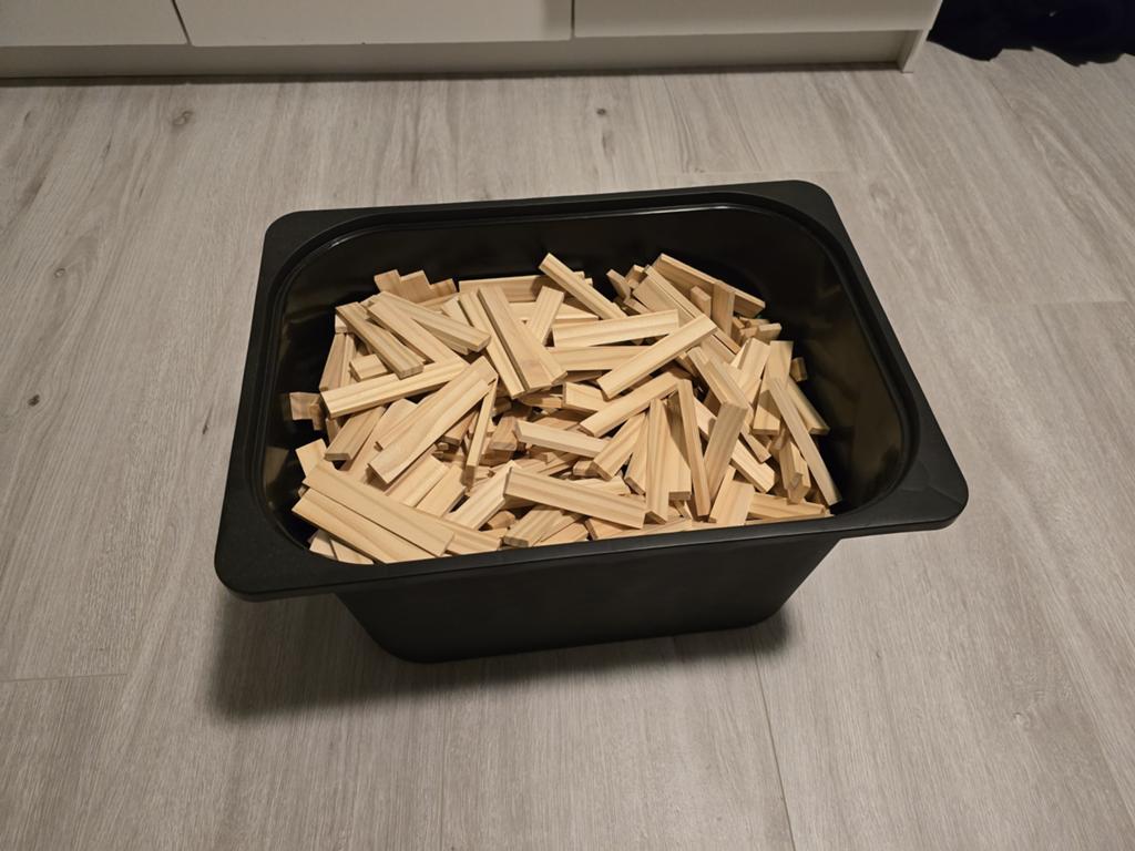 Houten latjes om mee te bouwen, Ophalen, Zo goed als nieuw