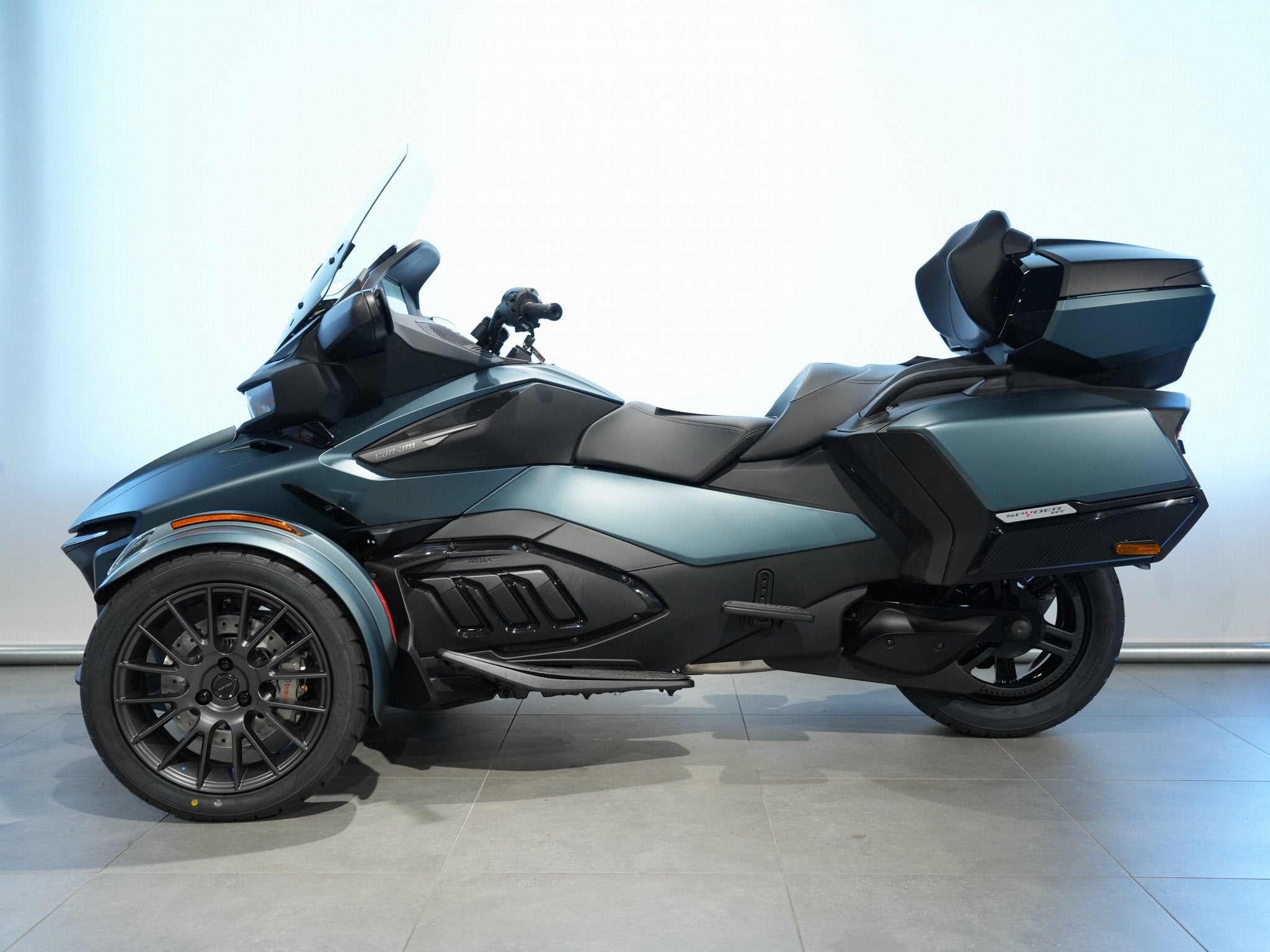 CAN-AM SPYDER RT LIMITED (bj 2026), BRP Benelux, Infobrpbenelux@brp.com, Meer dan 35 kW, Oktrooiplein 1/ bus 402
9000  Gent, BE