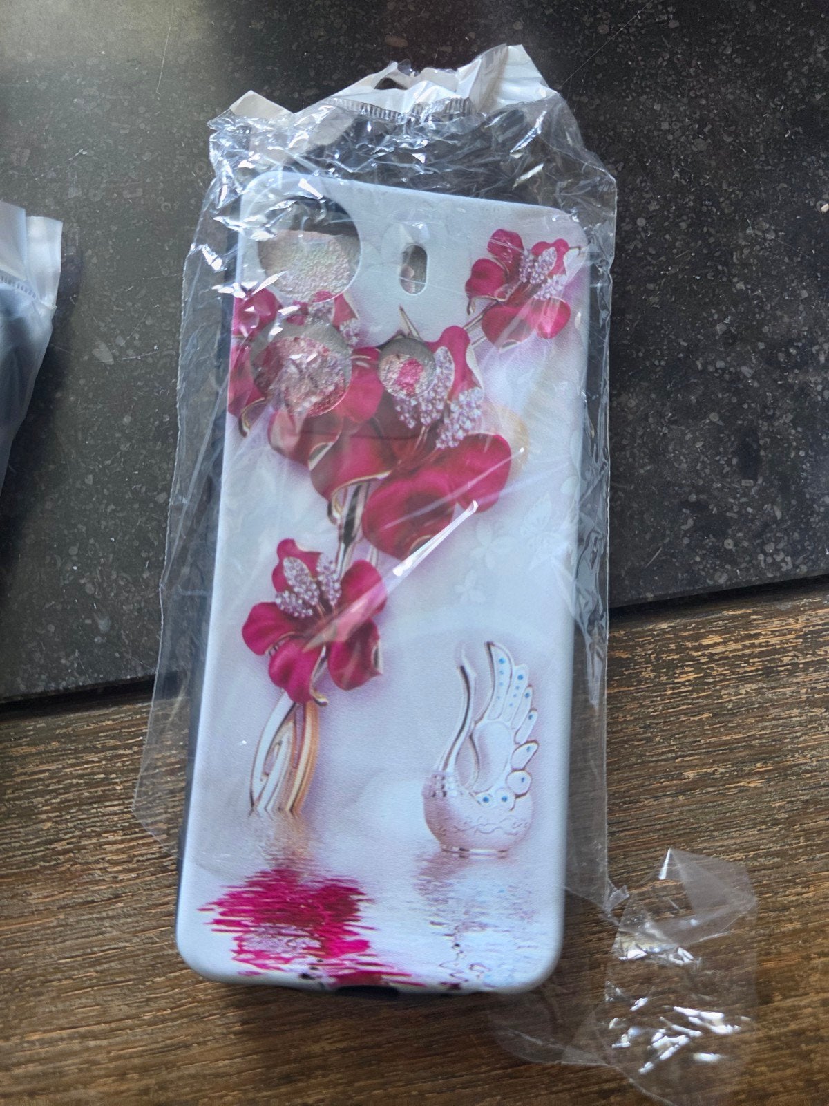 Telefoonhoesje met bloemen en zwaan design, Ophalen of Verzenden, Nieuw, Hoesje of Tasje