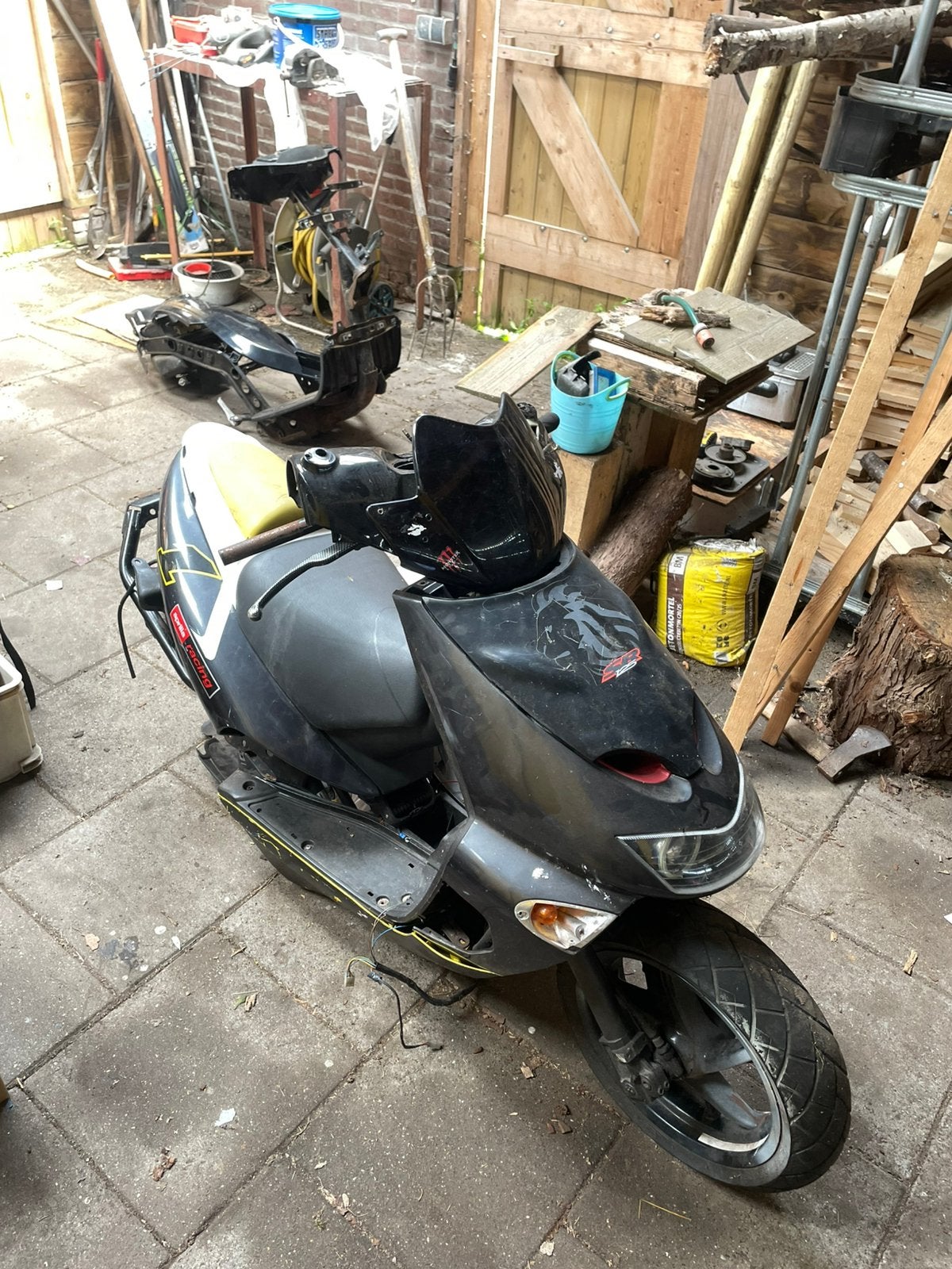Aprilia SR 50cc I Piaggio NL Kenteken I Zonder blok, Ophalen, Zo goed als nieuw