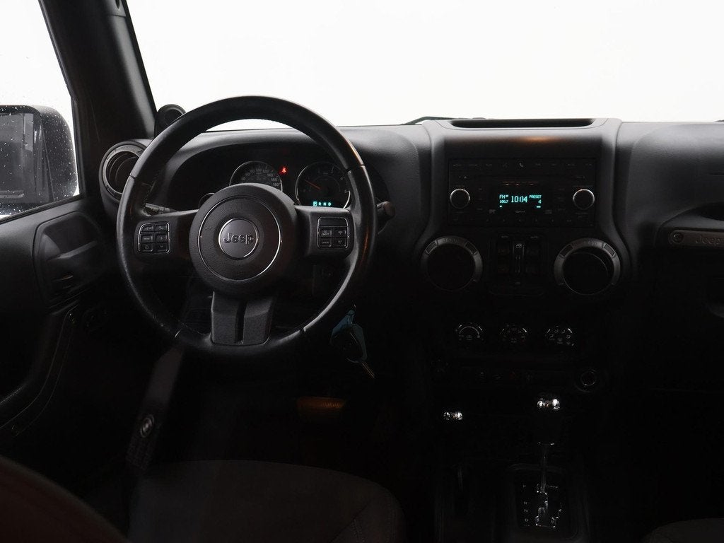 Jeep Wrangler 2.8 CRD 200 PK SPORT AUT. 4X4 GRIJS KENTEKEN *, Auto's, Jeep, Automaat, Euro 5, Stof, Zwart