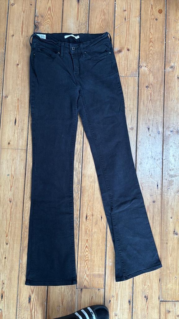 Levi’s 715 bootcut maat 28 zwarte spijkerbroek, Ophalen of Verzenden, Zo goed als nieuw, Zwart, W28 - W29 (confectie 36)
