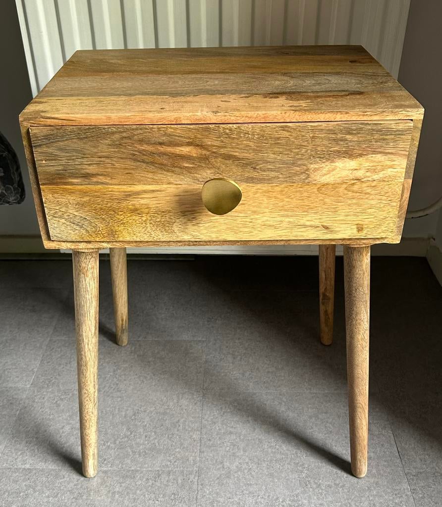 Nachtkastje, Huis en Inrichting, Slaapkamer | Nachtkastjes, Ophalen, Minder dan 45 cm, Nieuw, Minder dan 55 cm
